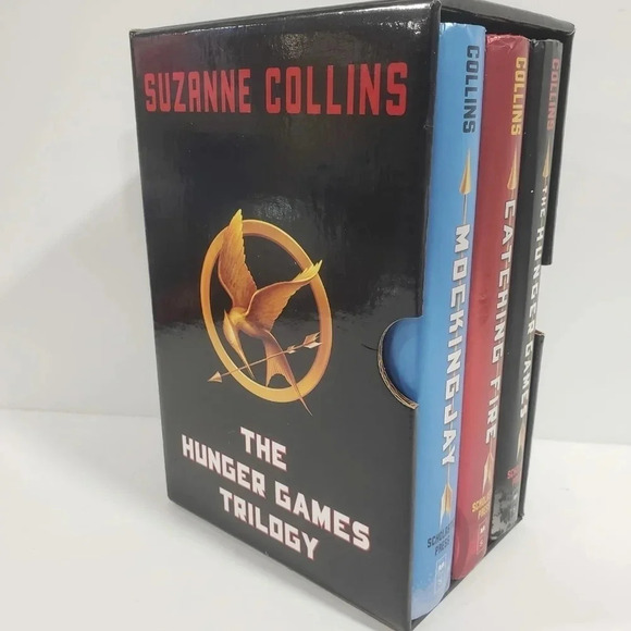 The Hungar Games Trilogy Set of 3 by Suzanne Collins. - Picture 1 of 9